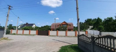 Продам 2-х поверховий будинок в затишному місці по кільцю, д