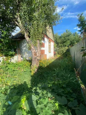 Продаж затишної дачі з приватизованою землею 5 соток біля рі