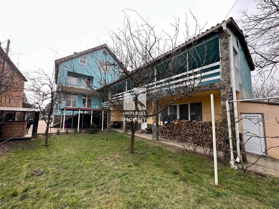 Продам великий будинок в Ужгороді! Підійде під комерційні пр