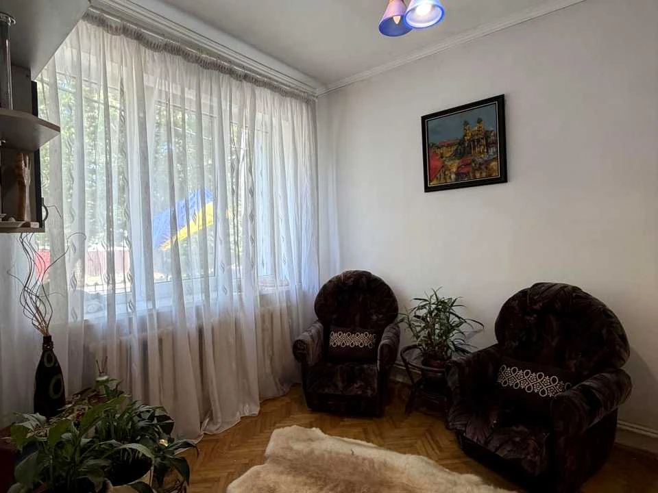 Будинок. Ужгород, Митна вул.