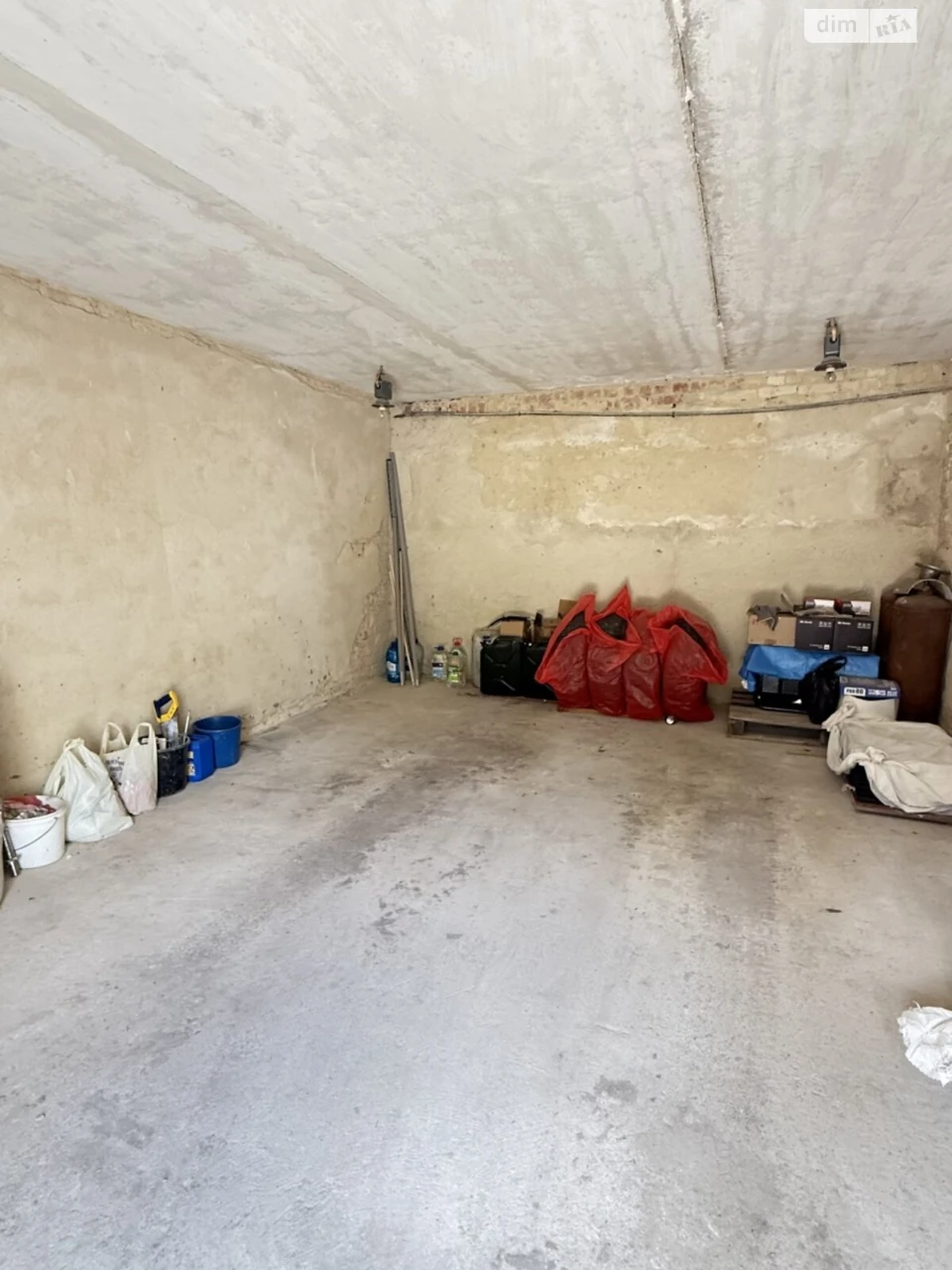 Продаж Місце в гаражному кооперативі Бам