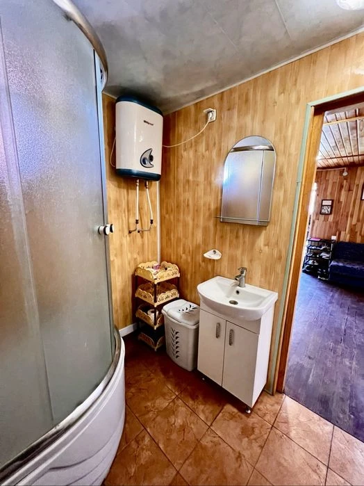 Продаж, БУДИНОК з ГАРЖЕМ в місті на Дніпрі, 2 поверхи, прича