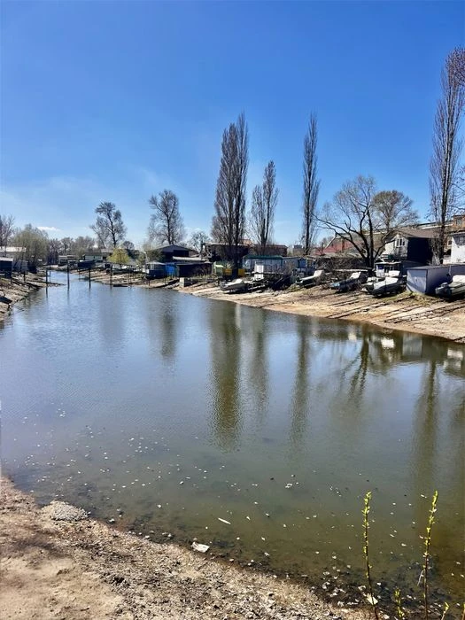 Продаж, БУДИНОК з ГАРЖЕМ в місті на Дніпрі, 2 поверхи, прича