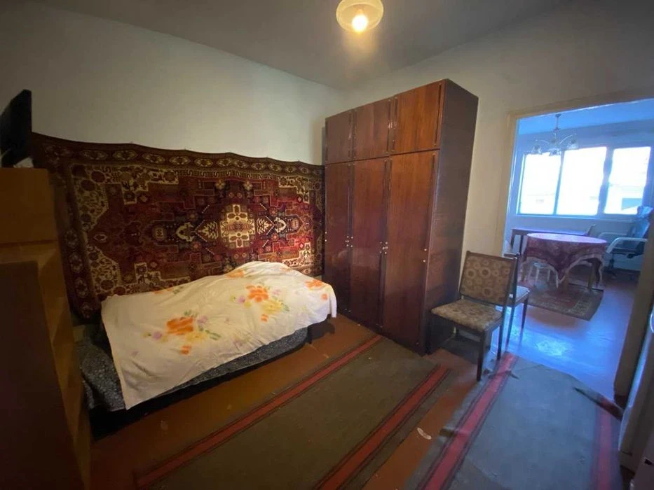 Частина будинку, 3 кімнати, 2 гаража, район Можайського
