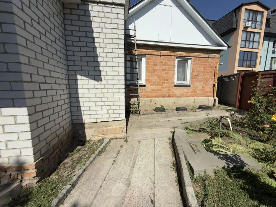 Продаж будинку в м. Черкаси за ціною квартири