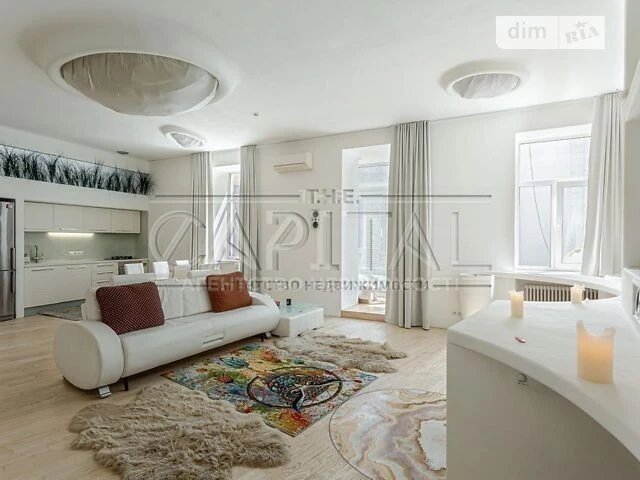 Продаж 3к квартири 160 кв. м на вул. Велика Васильківська 29