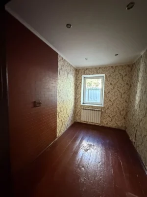 Продаж частини будинку.
