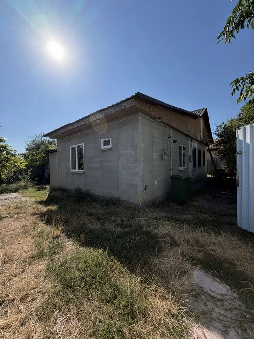 Продаж частини будинку.