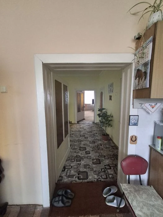 Продам будинок в хорошій локації (незавершене будівництво)
