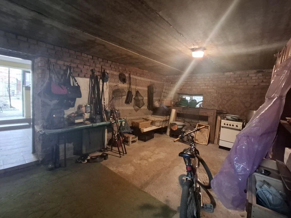 Продам будинок в хорошій локації (незавершене будівництво)