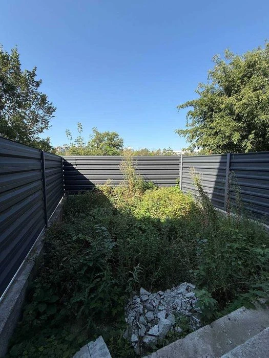 Продаж стильного двоповерхового таунхауса в центральній част