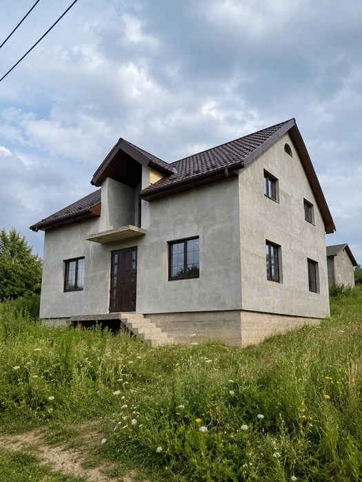 Продаж якісного будинку в р-ні Кемпінгу ділянка 8 сотих