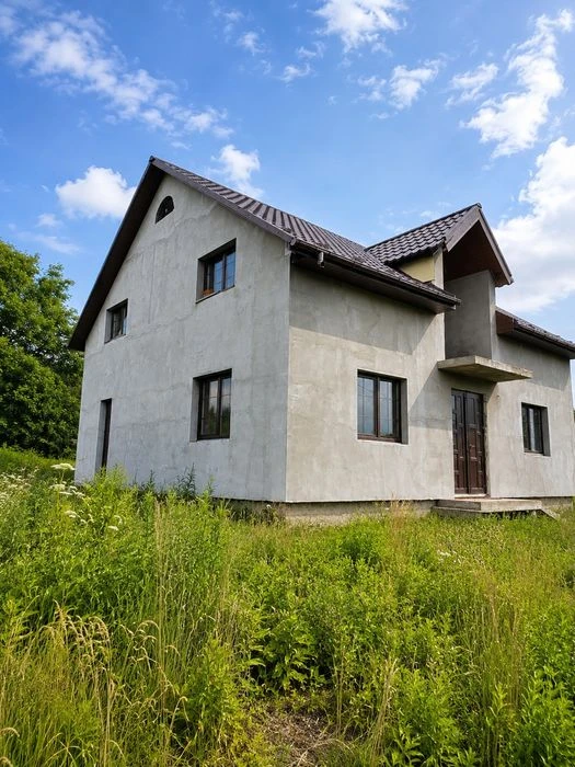 Продаж якісного будинку в р-ні Кемпінгу ділянка 8 сотих