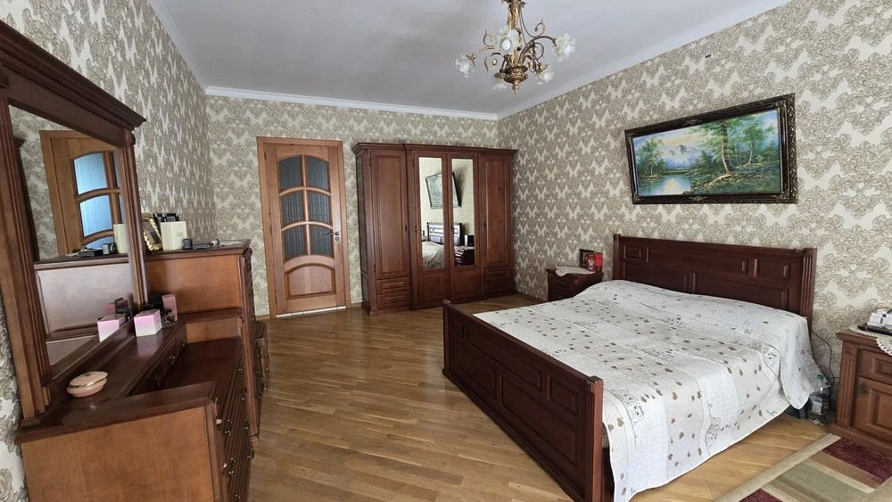 Продаж будинку район Кварцу