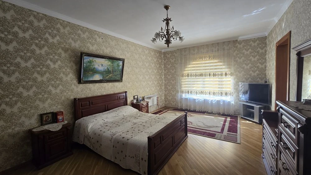Продаж будинку район Кварцу