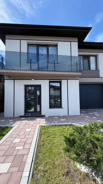 Продаж будинку з новим ремонтом та меблями