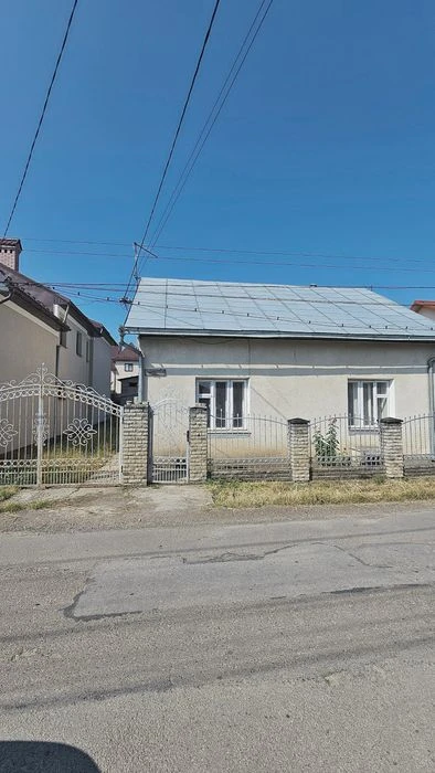 Продаж будинку та земельної ділянки вул.Селятинська /Курильс