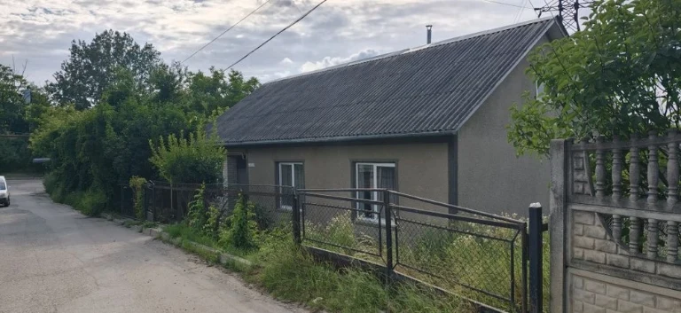Продається будинок по вул Білоруська
