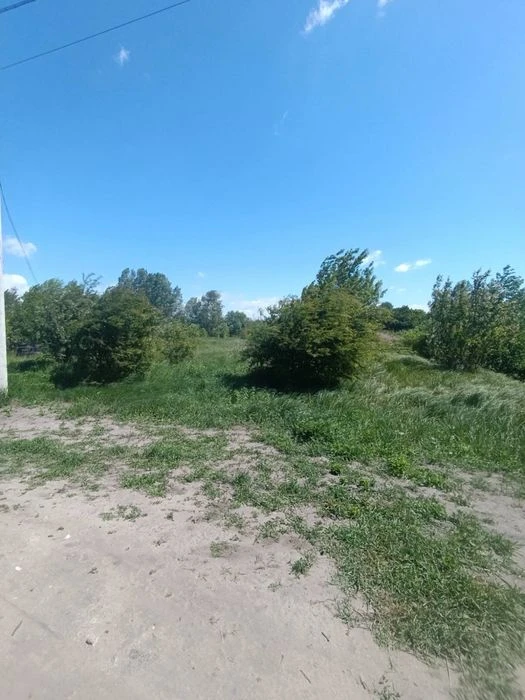 Земельна ділянка 10 соток під забудову, комунікації поруч