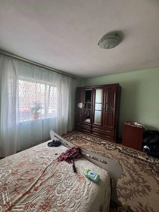 1\3 частина будинку 90.0 м кв. спільний двір. Заізд. район П