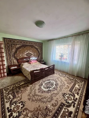 1\3 частина будинку 90.0 м кв. спільний двір. Заізд. район П