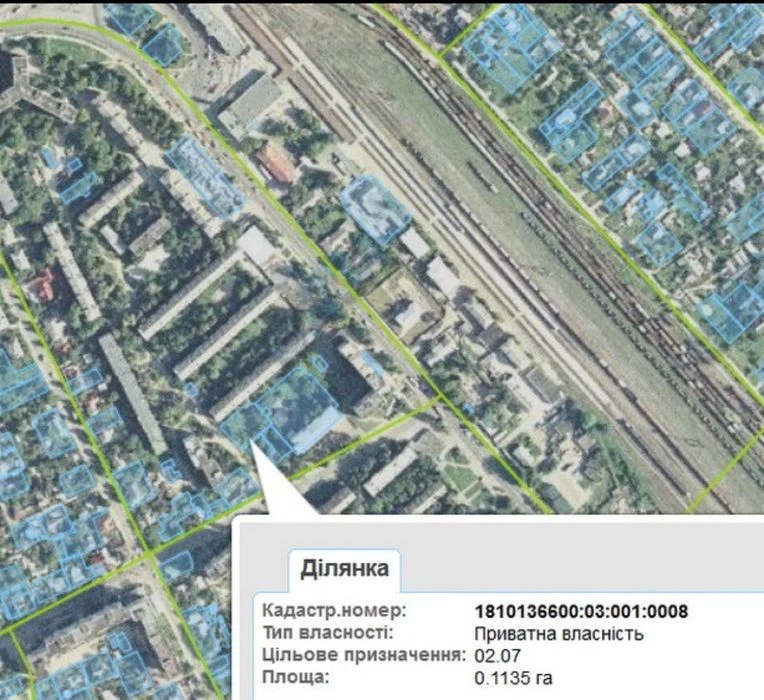 Земельна ділянка в місті