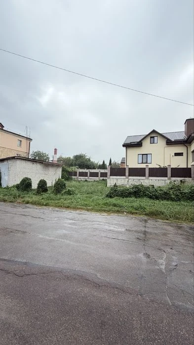 Продаж земельної ділянки в центрі міста