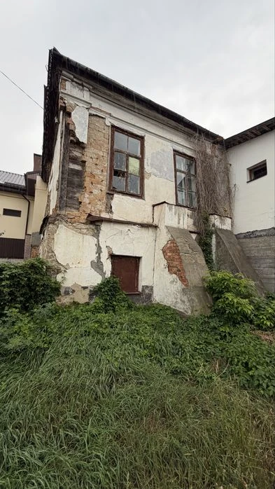 Продаж земельної ділянки в центрі міста