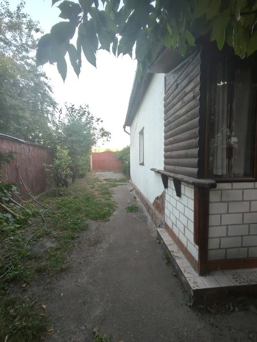 Продаж Центр Фасад,участок 10сот.Частина будинку + 10 соток