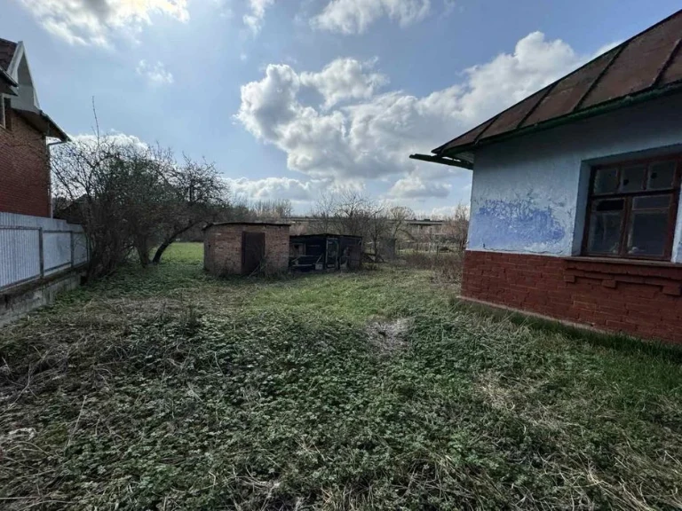 Продаж земельноі ділянки Гречани  Вокзальна  25 соток