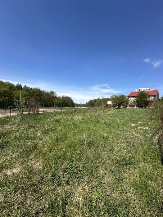 Продаж земельної ділянки під житлову забудову в Кутківцях