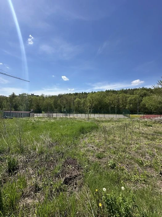 Продаж земельної ділянки під житлову забудову в Кутківцях