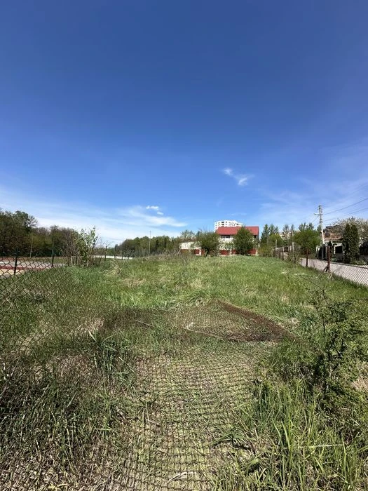 Продаж земельної ділянки під житлову забудову в Кутківцях