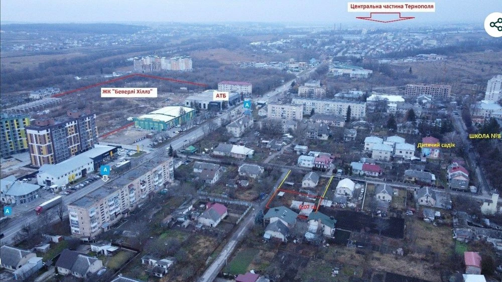 Ексклюзивна ділянка 7 соток правильної форми поруч із центро