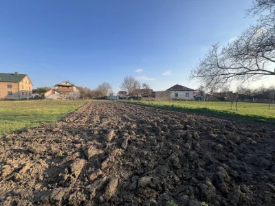 Продаж землі в Кутківцях