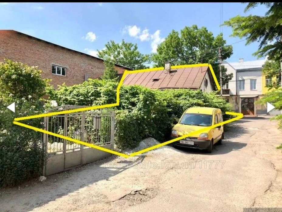 Земельна ділянка з будинком у м. Львів вул. Повітряна 41