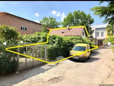 Земельна ділянка з будинком у м. Львів вул. Повітряна 41