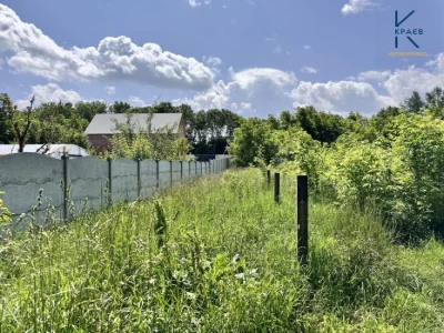 Продам ділянку з будівлею біля Катіону