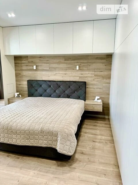Sale of 3-room apartment 85.3 sq. m. on Revutskoho St. 19/1 • ID 3