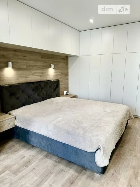 Sale of 3-room apartment 85.3 sq. m. on Revutskoho St. 19/1 • ID 3