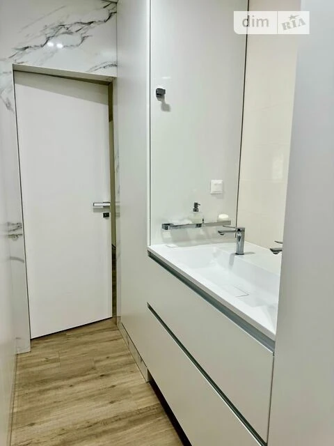 Sale of 3-room apartment 85.3 sq. m. on Revutskoho St. 19/1 • ID 3