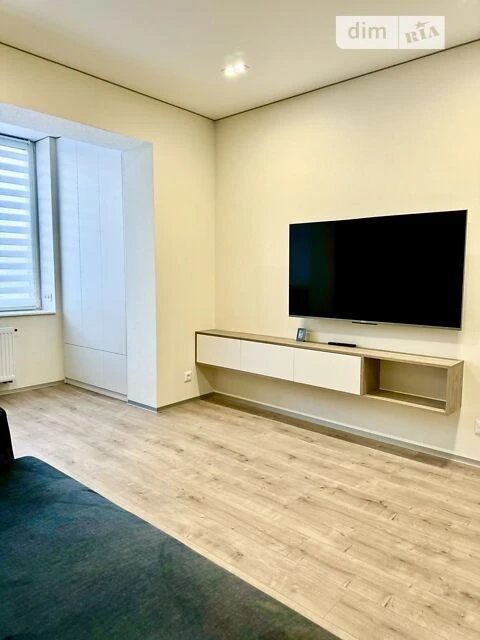 Sale of 3-room apartment 85.3 sq. m. on Revutskoho St. 19/1 • ID 3