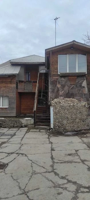 Продаж земельної ділянки з будинком вул. Кульпарківська -вул