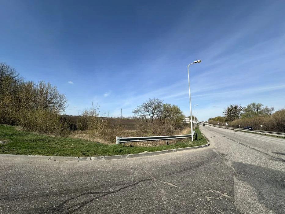 Продам земельну фасадну ділянку 6га київська траса