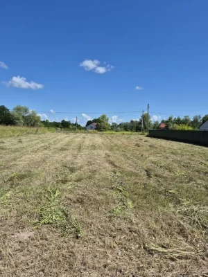 Ділянка землі під забудову. Престиж