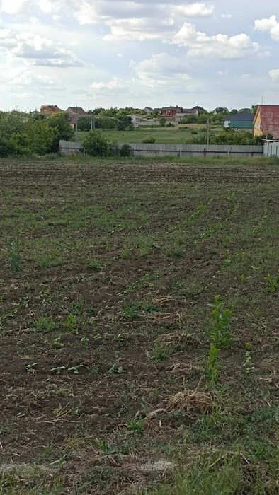 Продам земельный участок 15 соток  р-н Аэропорт