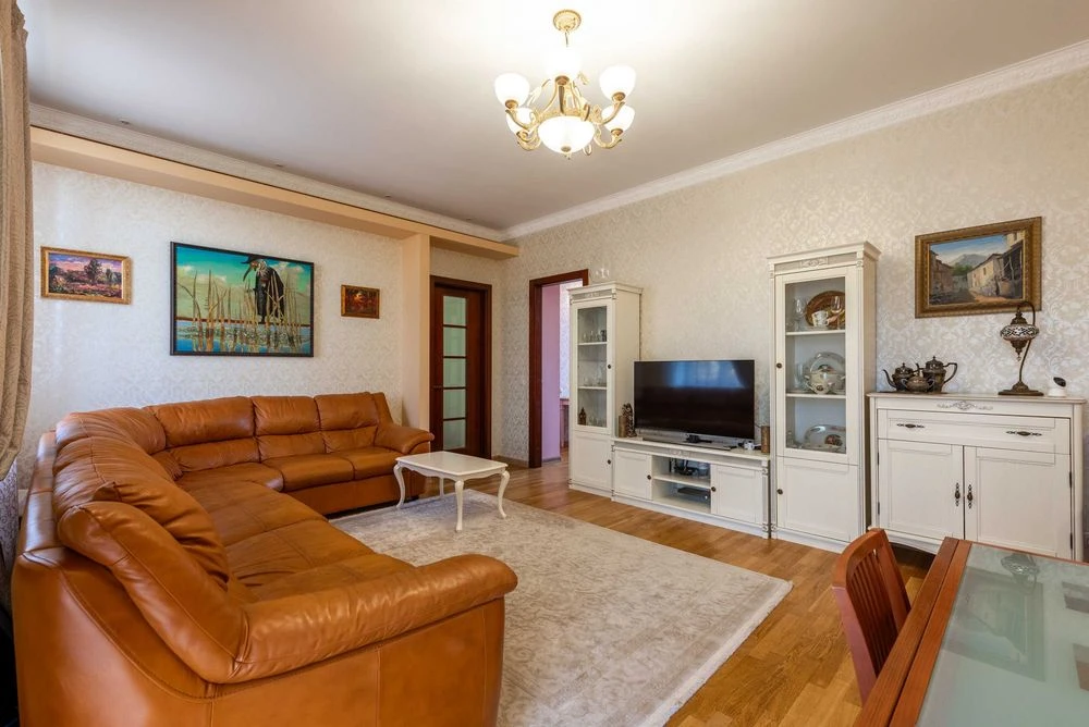 Продаж 3-кімнатної квартири Тарасівська 4А, центр Києва, вис