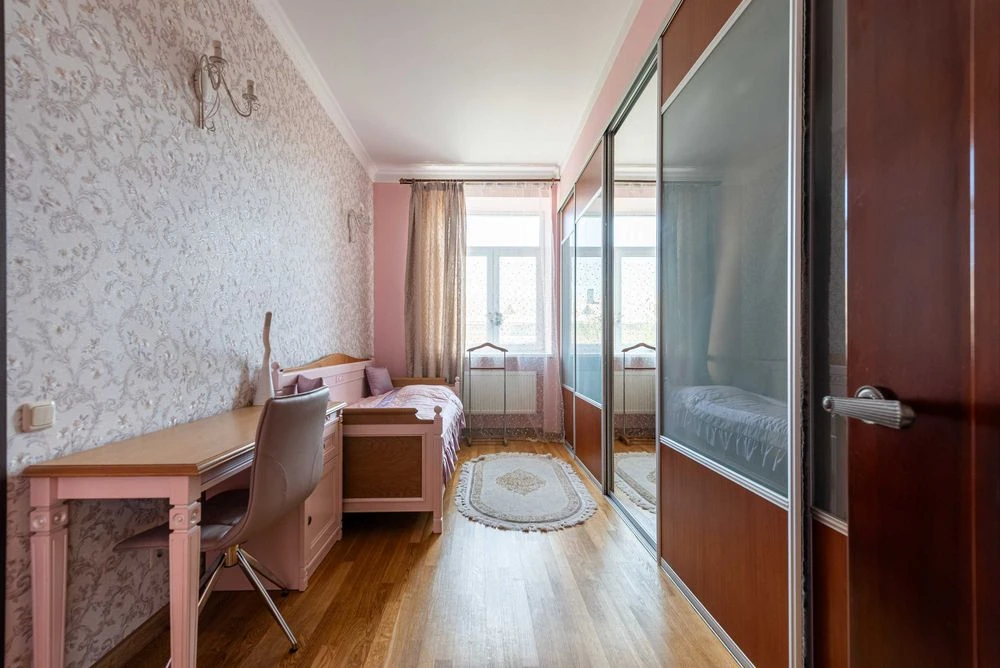 Продаж 3-кімнатної квартири Тарасівська 4А, центр Києва, вис