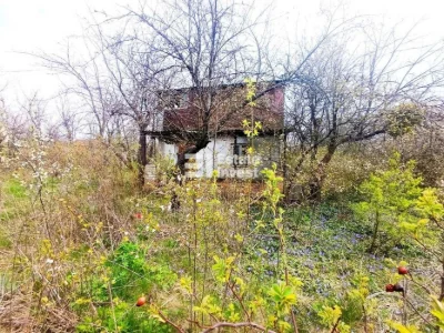 Продам рівну земельну ділянку площею 12 соток на пр. Науки,