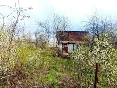 Продам рівну земельну ділянку площею 12 соток на пр. Науки,